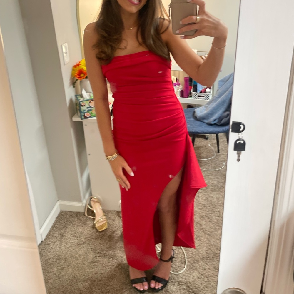 Maxi red dress